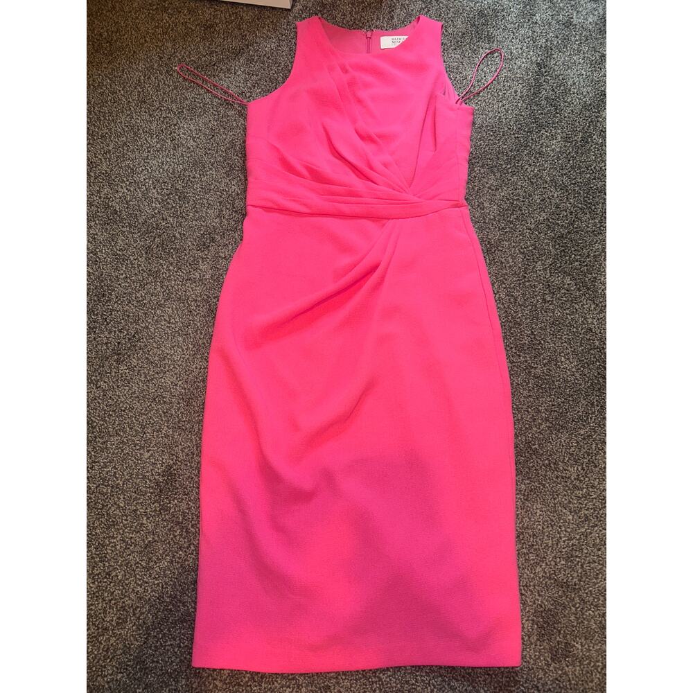 Badgley Mischka Collection Hot Pink Work
Wear Dress Twist Detail  Waist size 4